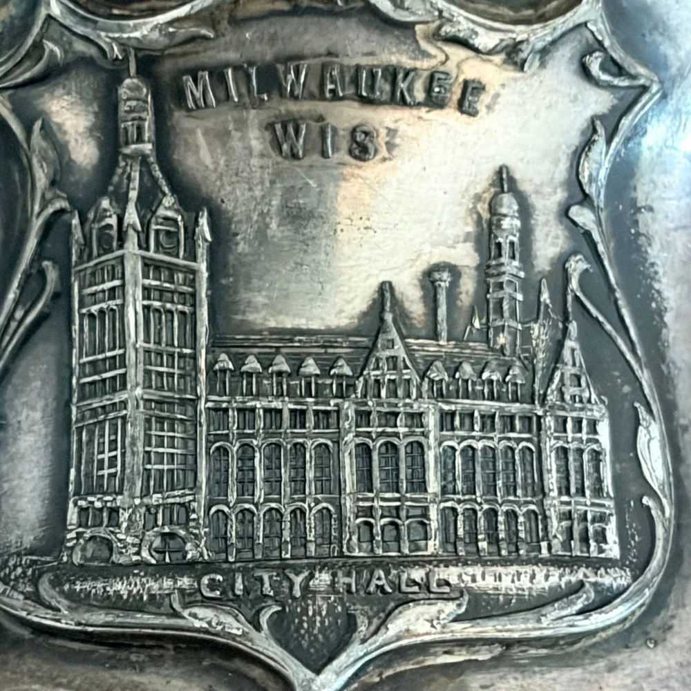 Antique Milwaukee City Hall Wisconsin Souvenir Napkin Ring Silver Engraves